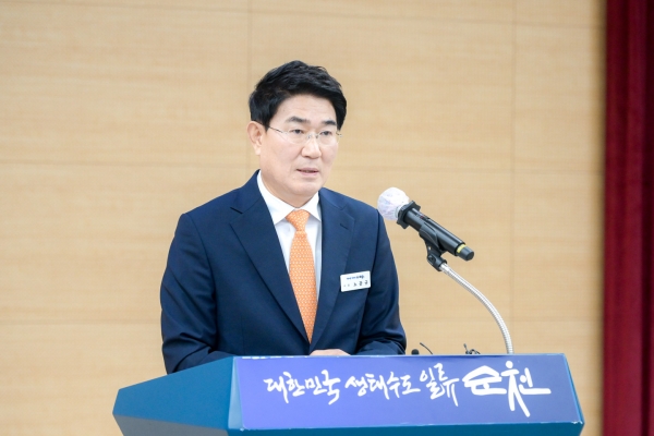 노관규 순천시장이 오는 12일로 예정된 전남도의 의대설립방식 발표를 앞두고 김영록 전남도지사를 향해 입장문을 발표했다.